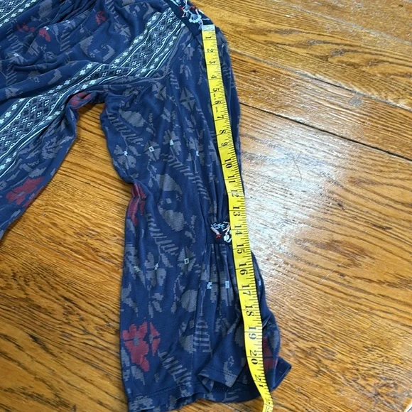 Lucky Brand mixed print boho top. Embroidery on sleeves and shoulders. Small. - Picture 10 of 11
